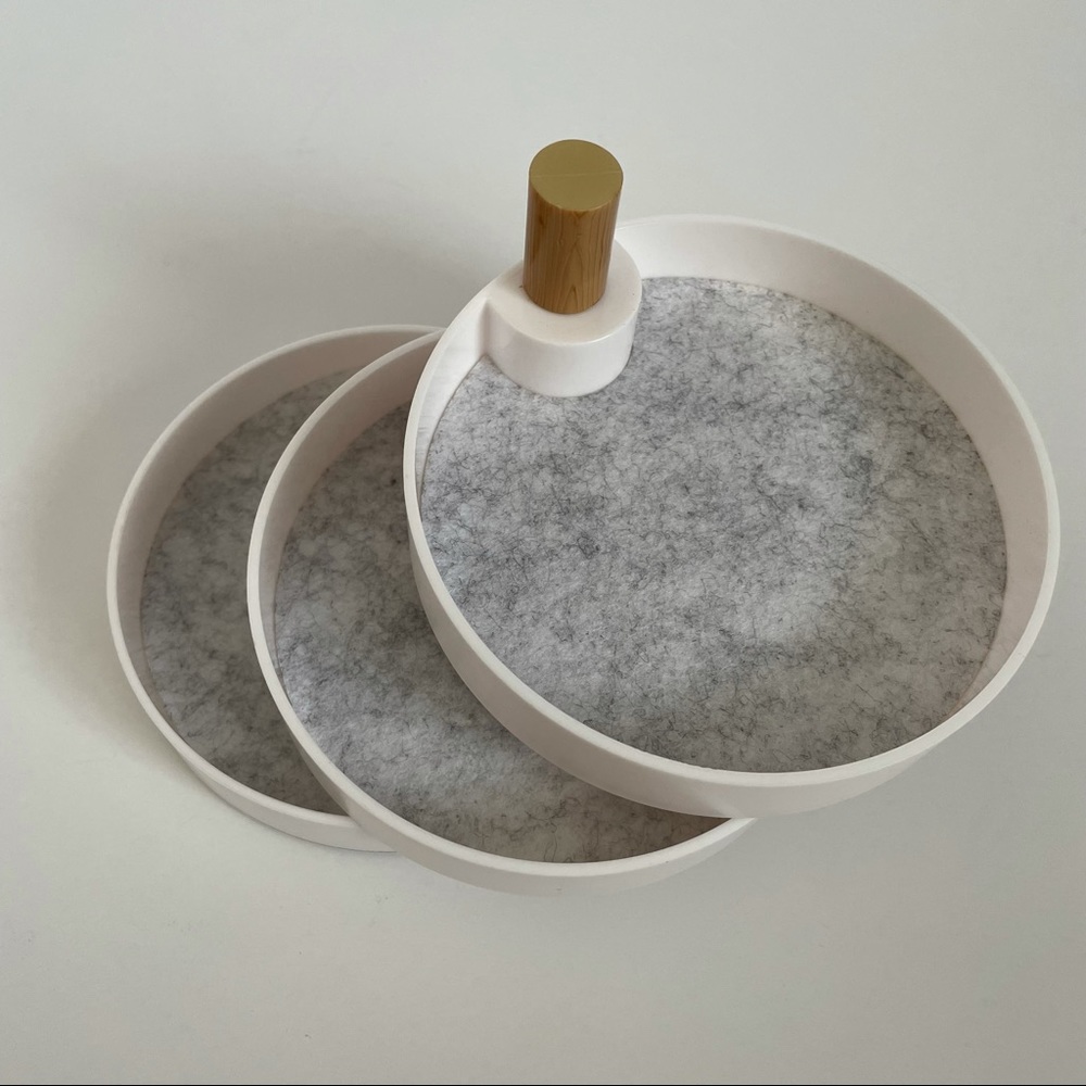 The 2Bandits Tiered Catchall Tray